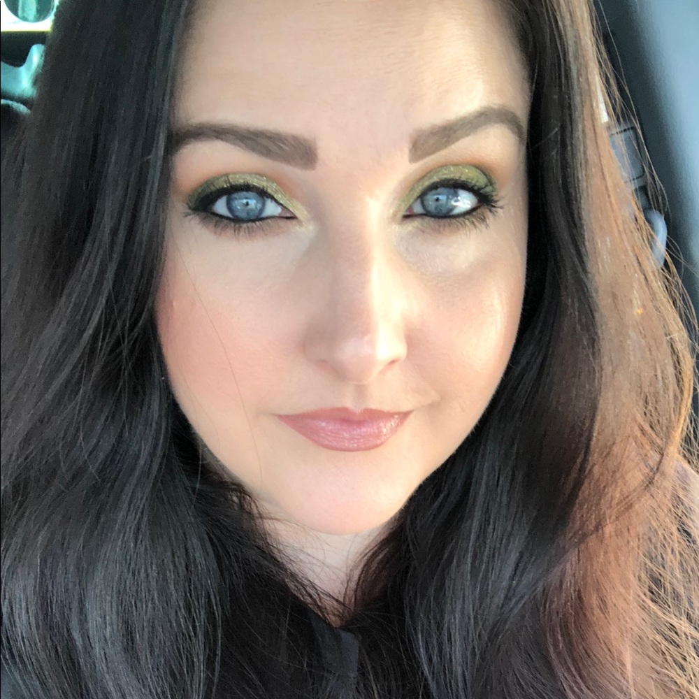 Meet your Posher, Kelly